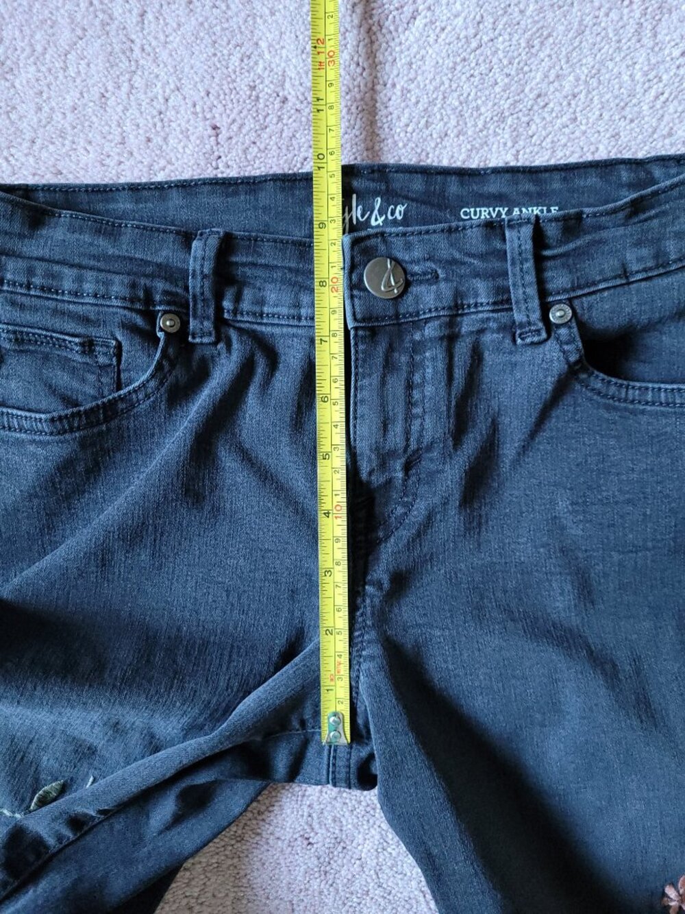 Style & Co Petite Curvy Ankle Floral Embroidered Stretch Black Jeans 4P - Picture 7 of 8